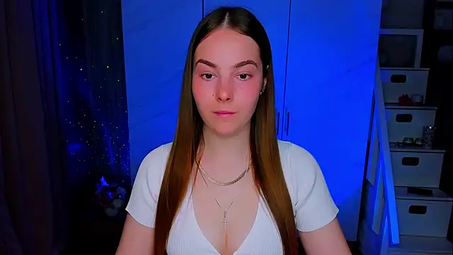 Snapshot of Maddy_Wood_ chatting on May 14, 1:07 pm Maddy Wood online show from May 14, 1:07 pm