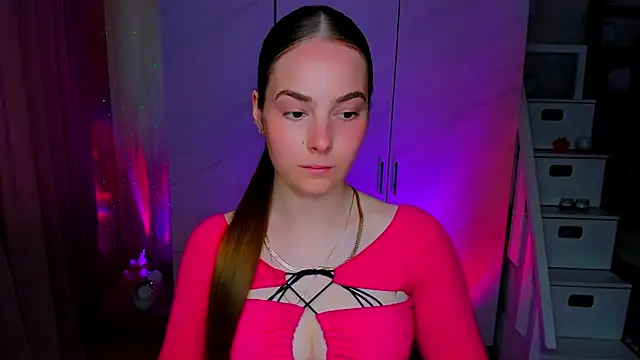 Snapshot of Maddy_Wood_ chatting on May 25, 8:53 am Maddy Wood online show from May 25, 8:53 am