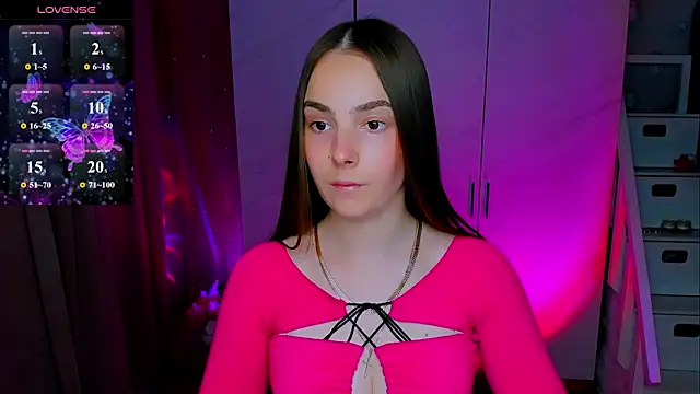 Snapshot of Maddy_Wood_ chatting on June 11, 4:49 pm Maddy Wood online show from June 11, 4:49 pm