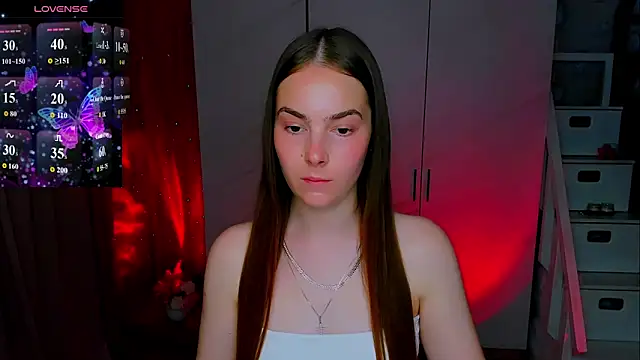 Snapshot of Maddy_Wood_ chatting on June 13, 4:16 pm Maddy Wood online show from June 13, 4:16 pm