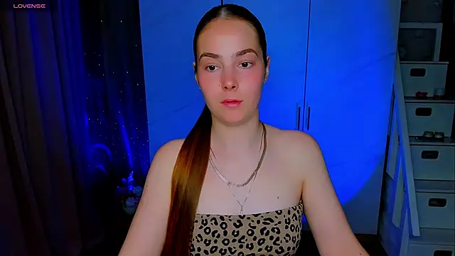 Snapshot of Maddy_Wood_ chatting on June 15, 3:47 pm Maddy Wood online show from June 15, 3:47 pm