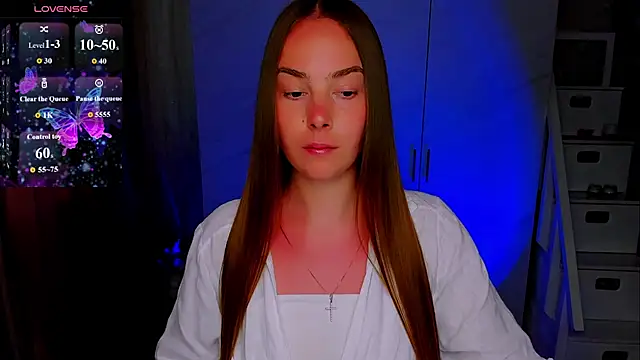 Snapshot of Maddy_Wood_ chatting on June 22, 10:23 am Maddy Wood online show from June 22, 10:23 am