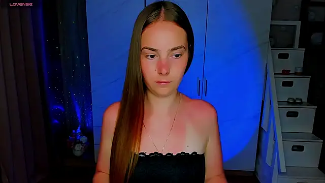 Snapshot of Maddy_Wood_ chatting on June 23, 4:27 pm Maddy Wood online show from June 23, 4:27 pm