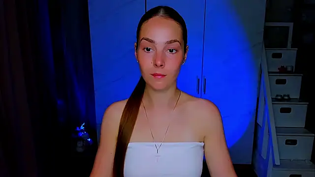Snapshot of Maddy_Wood_ chatting on July 29, 4:27 pm Maddy Wood online show from July 29, 4:27 pm