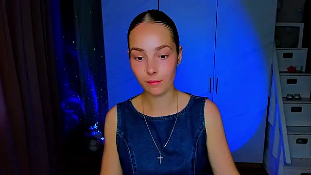 Snapshot of Maddy_Wood_ chatting on July 31, 3:55 pm Maddy Wood online show from July 31, 3:55 pm
