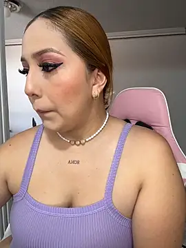 Kiarhatrixie1 online show from February 26, 5:45 pm