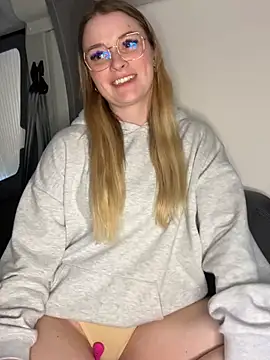 melanieTesss online show from February 23, 2:36 pm