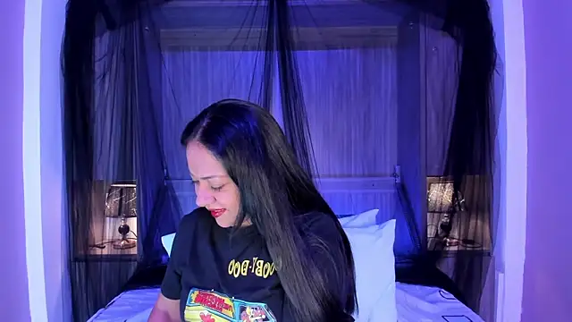 AllieBennet online show from June 30, 7:37 pm