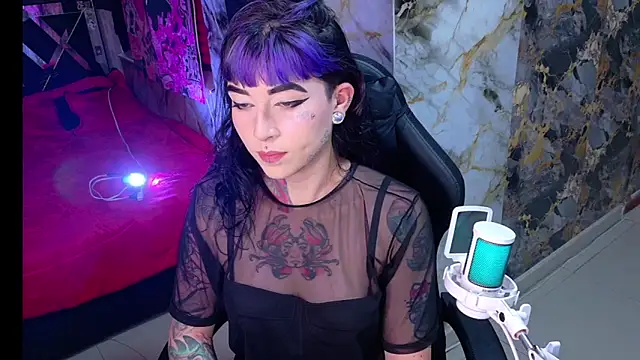 nova kitttyy online show from June 5, 2:51 am