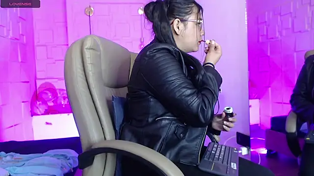 Snapshot of belen_green chatting on July 6, 12:46 pm belen green online show from July 6, 12:46 pm