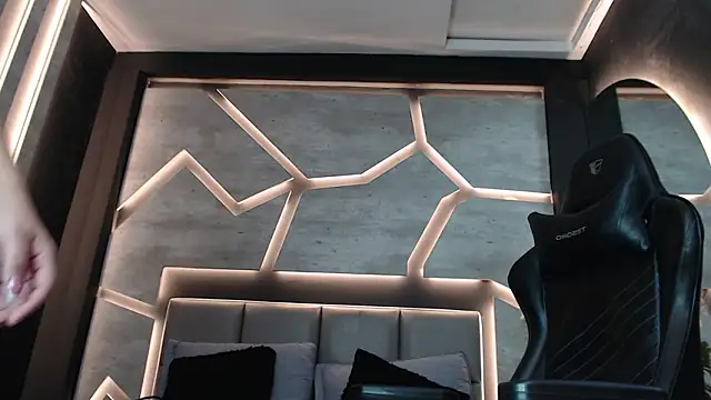 SilkNyx online show from March 10, 1:16 pm