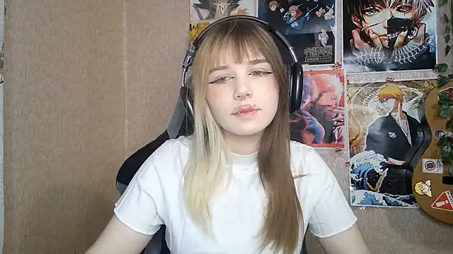 Snapshot of MilaTyan chatting on June 13, 4:05 pm MilaTyan online show from June 13, 4:05 pm