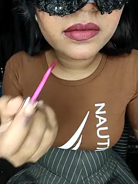 LINNI 3 online show from March 6, 5:20 pm