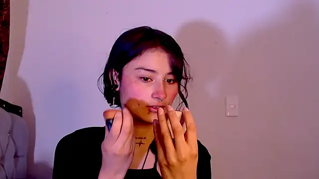 Lili  Clan online show from February 25, 1:32 pm