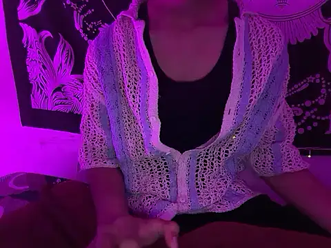 Robyne xx online show from February 17, 5:41 pm