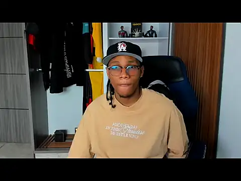 yandi hot online show from March 13, 2:23 pm