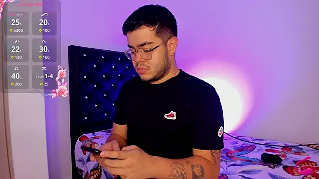 Snapshot of Joseph_connor5 chatting on March 5, 6:37 pm Joseph connor5 online show from March 5, 6:37 pm