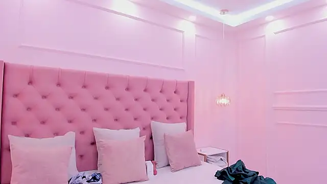  gaby blake  online show from March 10, 2:00 pm