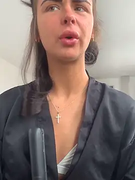 Snapshot of Amberbanxx chatting on May 13, 10:45 am Amberbanxx online show from May 13, 10:45 am