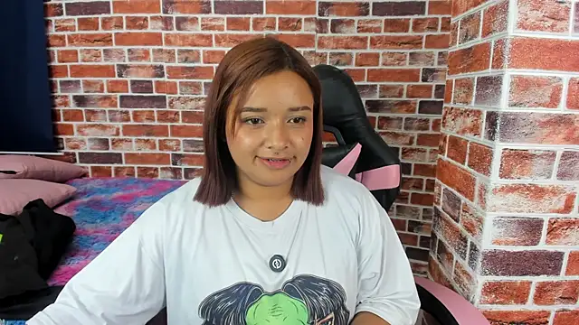 Sienna Lux01 online show from March 13, 1:23 am