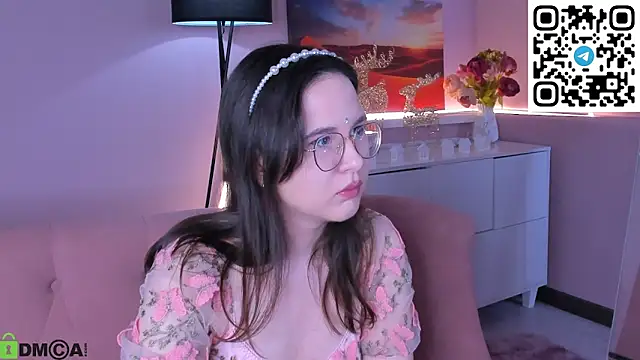 Snapshot of leylamirage chatting on May 2, 12:21 pm leylamirage online show from May 2, 12:21 pm