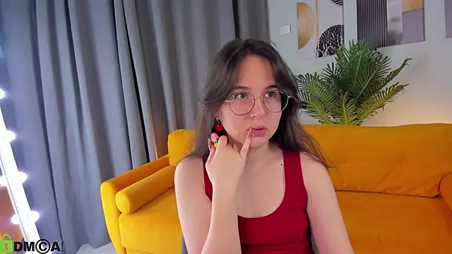 Snapshot of leylamirage chatting on May 3, 12:22 pm leylamirage online show from May 3, 12:22 pm