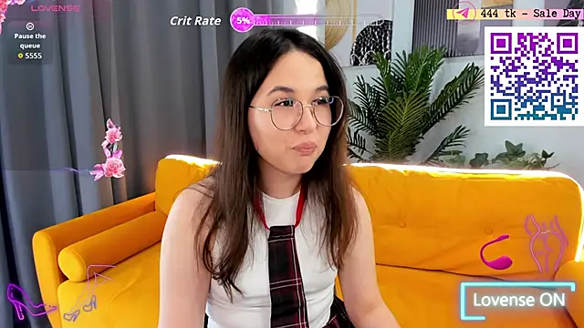 Snapshot of leylamirage chatting on June 14, 8:22 pm leylamirage online show from June 14, 8:22 pm