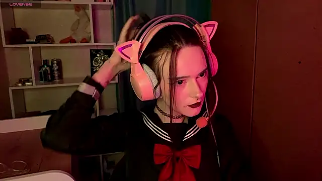 MabelDefina online show from February 19, 12:01 pm