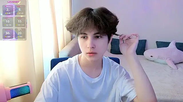  LukaHayes  online show from February 22, 11:31 am