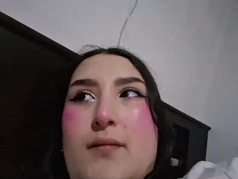zoe moon   online show from June 14, 12:07 pm