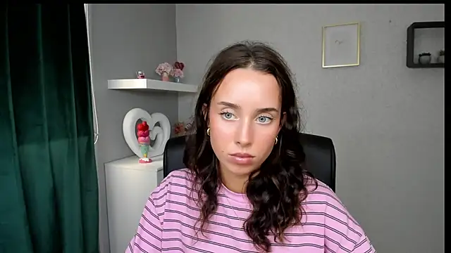 AdeleSolo online show from July 15, 12:32 pm