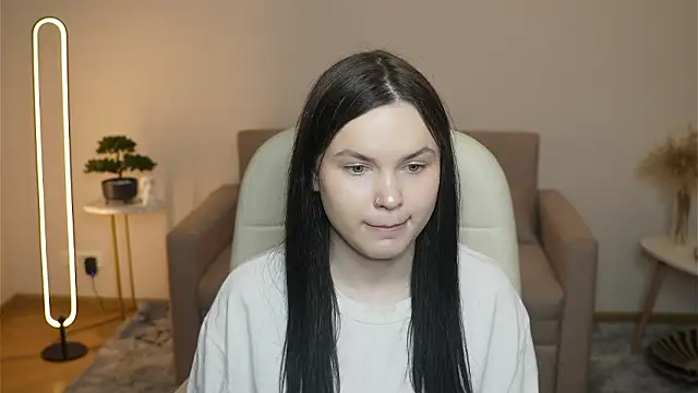 LeilaErcolani online show from February 22, 11:31 am