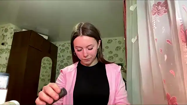 StephaniCute online show from March 16, 5:28 pm