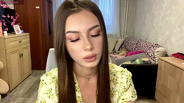 Snapshot of StephaniCute chatting on June 25, 4:44 pm StephaniCute online show from June 25, 4:44 pm