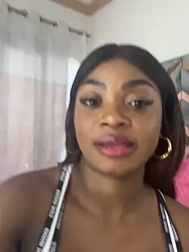 valenntinna online show from March 13, 6:03 pm