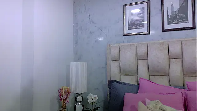 IsabellaRossi online show from June 26, 2:49 am