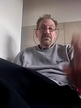 Costy601 online show from April 10, 2:55 pm