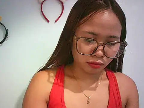 Snapshot of Creamy_Pussy21xx chatting on March 16, 10:14 pm Creamy Pussy21xx online show from March 16, 10:14 pm