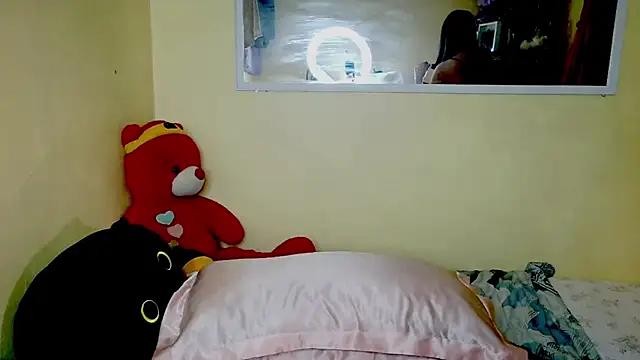 Snapshot of Luna_Moonfang chatting on July 4, 2:45 pm Luna Moonfang online show from July 4, 2:45 pm