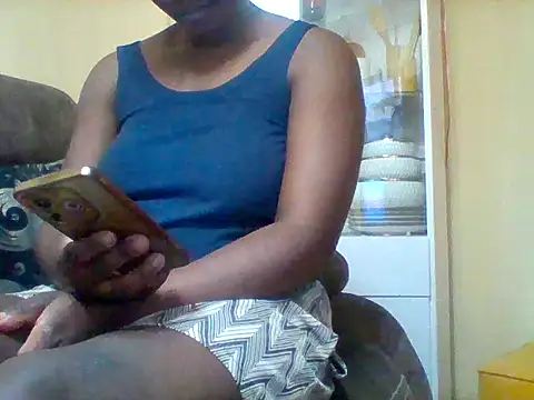 Snapshot of zee66658 chatting on June 12, 9:25 pm zee66658 online show from June 12, 9:25 pm