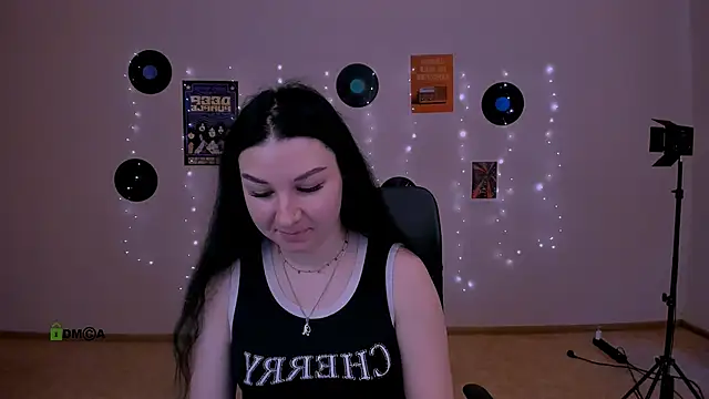 olivia rage online show from February 25, 9:30 am