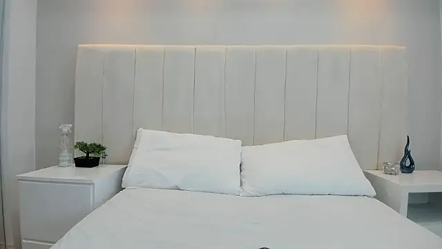 violetta cutest  online show from March 11, 11:27 am