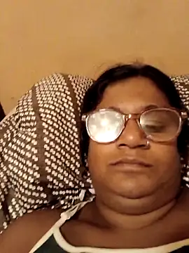 indianstrawberrylips4u online show from May 5, 4:42 am