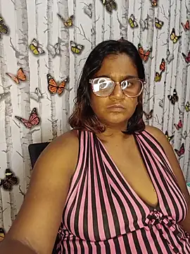 indianstrawberrylips4u online show from May 26, 6:37 pm