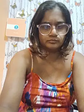 indianstrawberrylips4u online show from June 14, 4:09 pm