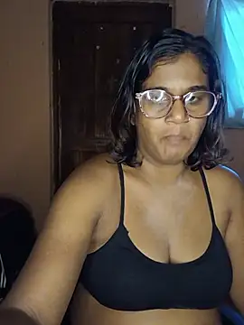 indianstrawberrylips4u online show from June 19, 6:07 am