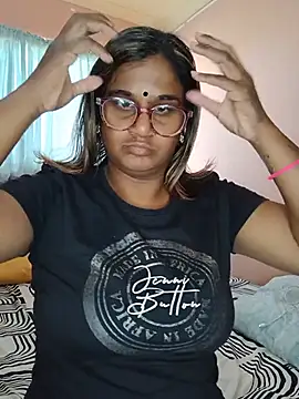 indianstrawberrylips4u online show from July 28, 9:15 am