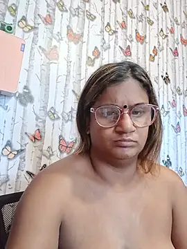 indianstrawberrylips4u online show from August 2, 5:17 am