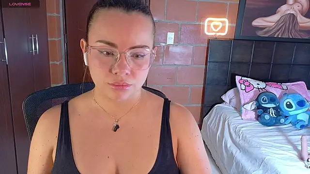 Aria  888 online show from April 27, 1:42 pm