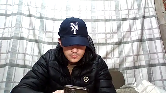 machodotado97 online show from May 19, 7:04 am